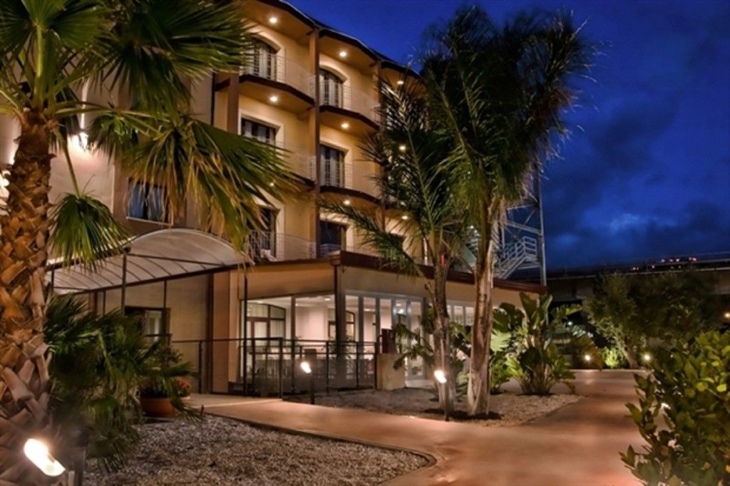 Viola Palace Hotel Villafranca Tirrena Kültér fotó