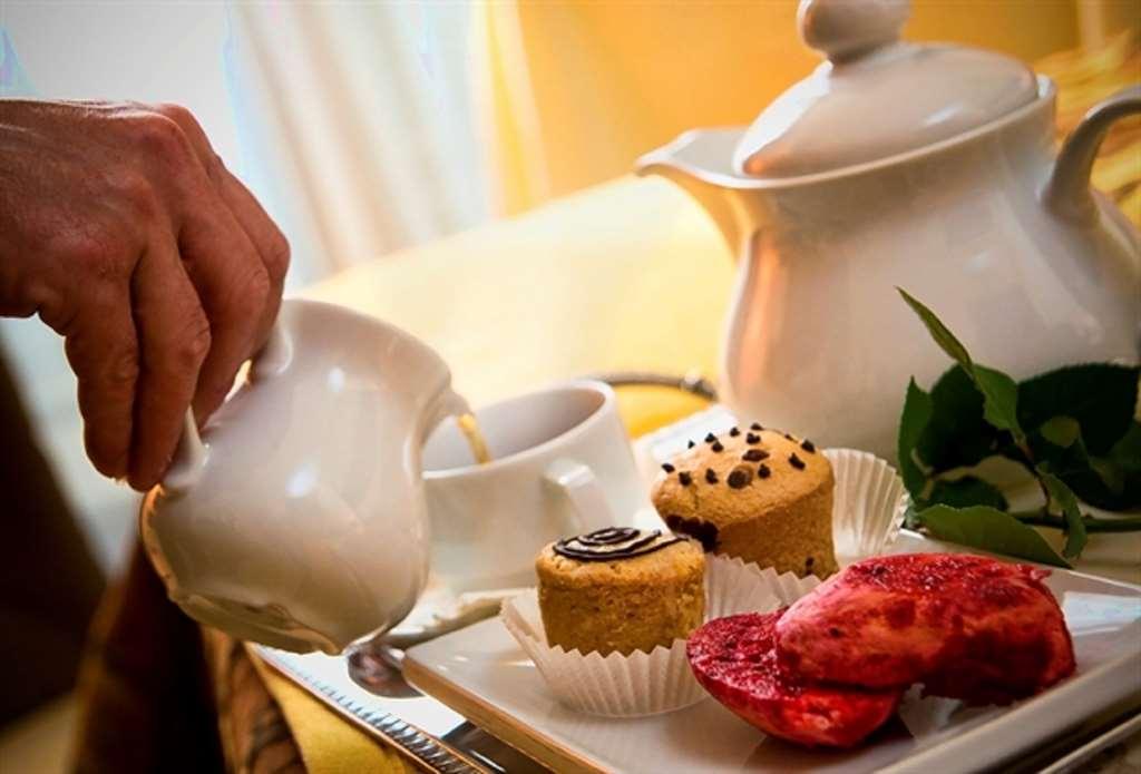 Viola Palace Hotel Villafranca Tirrena Étterem fotó